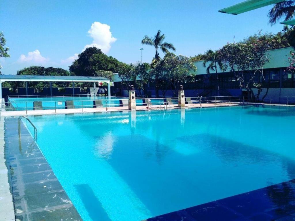 Whiz Prime Hotel Darmo Harapan Surabaia Exterior foto